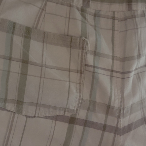 Women's size 16 Allison Brittney light brown plaid high waisted shorts. - Picture 4 of 7